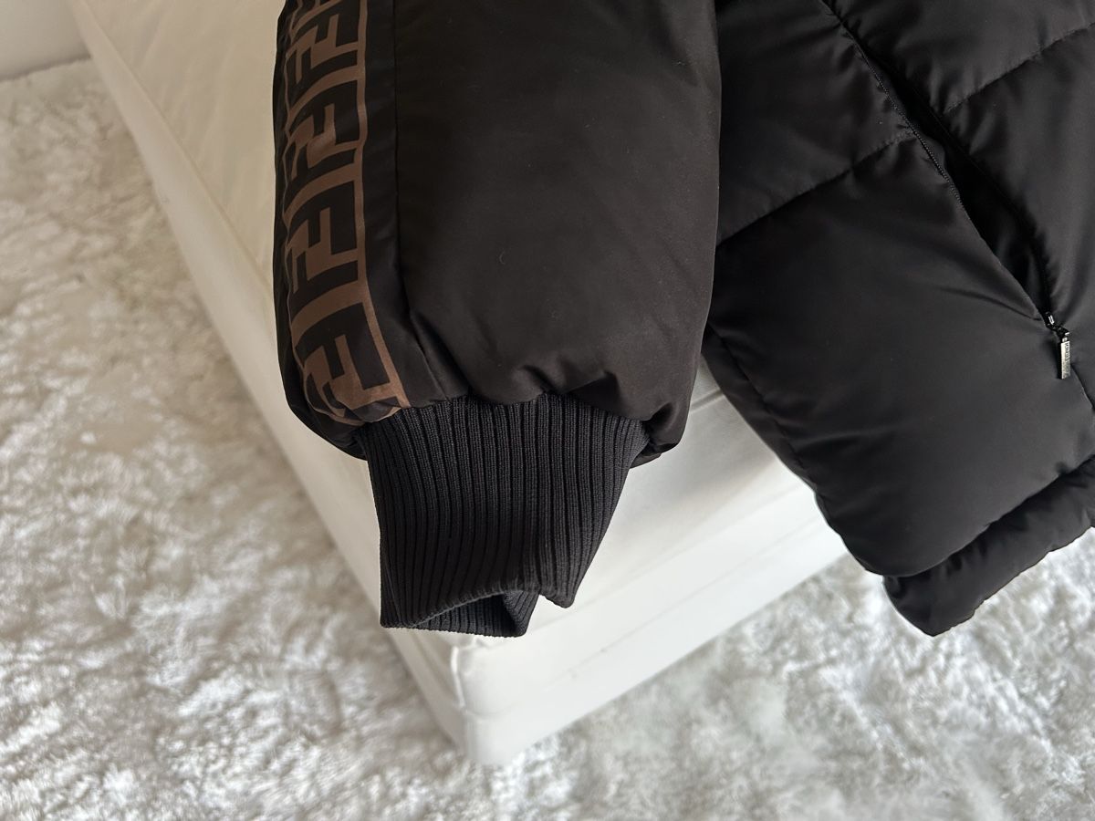 Fendi Giacche: Fendi Winterjacke, Grösse S, Top Zustand! – Nuovo (secondo la descrizione) da Flüelen venduto da johnny78 4