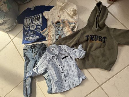 2 Säcke Kleiderpaket Jungs Grösse 86 super Zustand