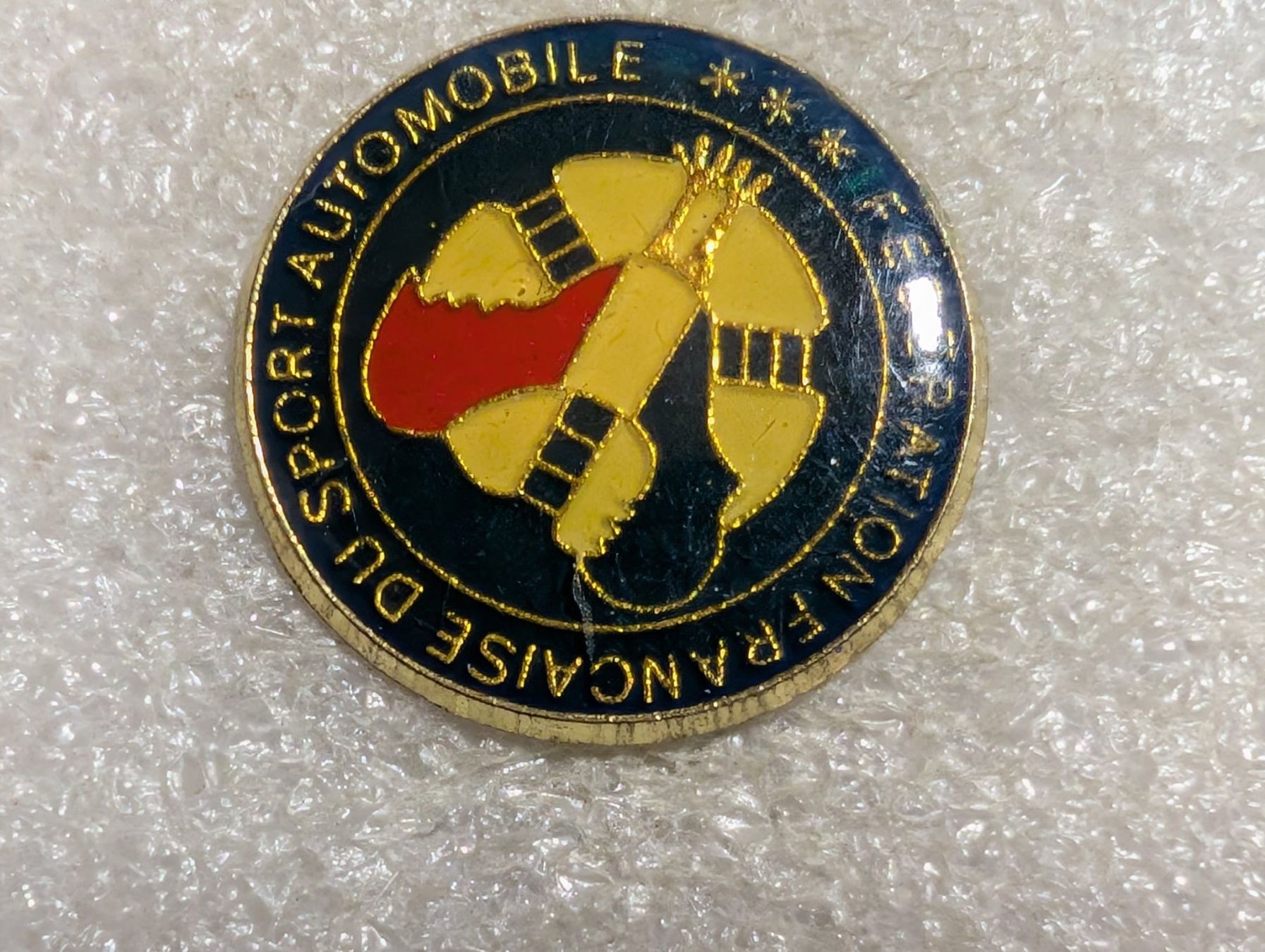 Plaquettes & Badges: Ansteckpin 243: – D'occasion à Oppligen par Pin-Fall-Shop