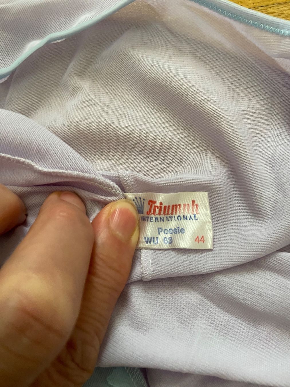 Triumph Negligees & Pigiami: MARKEN NEGLIGEE GRÖSSE M -L – Nuovo (secondo la descrizione) da Zürich venduto da schneeflocke303 9