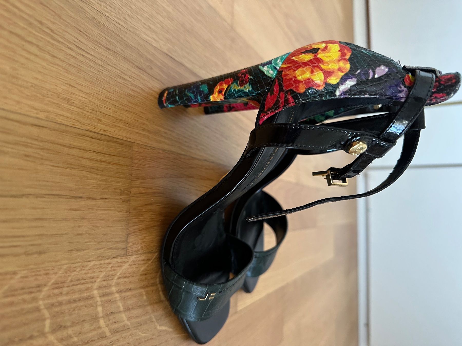 Scarpe da donna: Ledersandale – Usato da Urdorf venduto da fairfashion 3