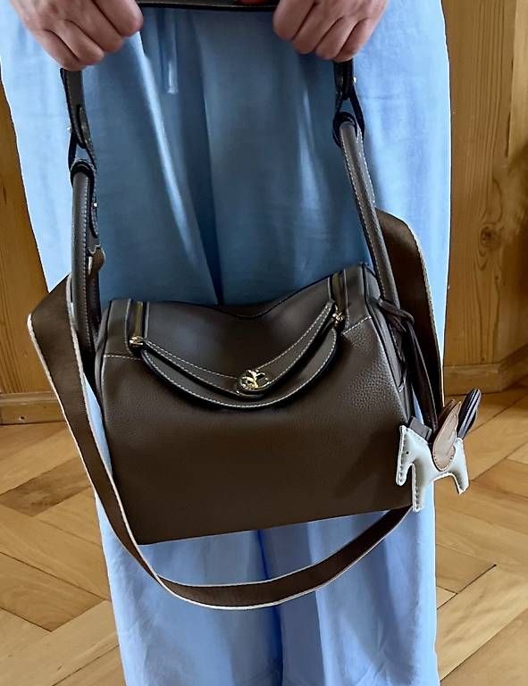 Borse da donna: Ledertasche Tuscan's Firenze mit Pegasus-Anhänger – Usato da Schaffhausen venduto da blu_69kx 1