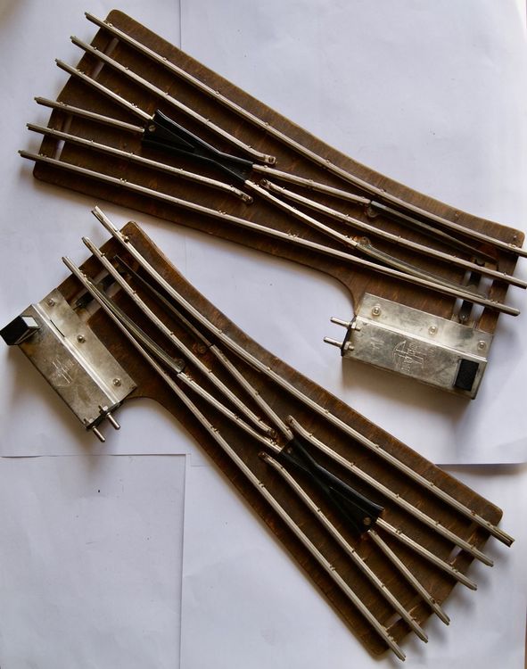 MÄRKLIN H0 AC 2x 5202 Paire d'aiguillages électromagnétiques voie M