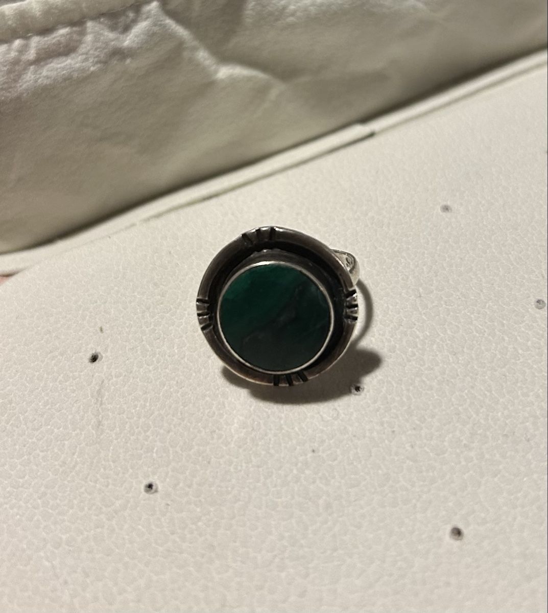 Anelli: Silber Ring mit grünem Stein – Usato da Basel venduto da lenarrari
