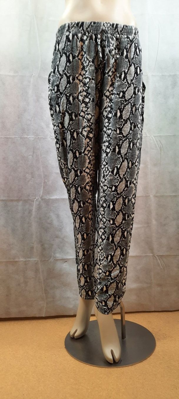 Pantaloni: Lässig leichte gemusterte Sommerhose grau Gr. S – Nuovo e nell'imballaggio originale da Seuzach venduto da VT-Collections1