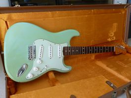2004 FENDER CUSTOM SHOP STRATOCASTER  FADED DAPHNE BLUE