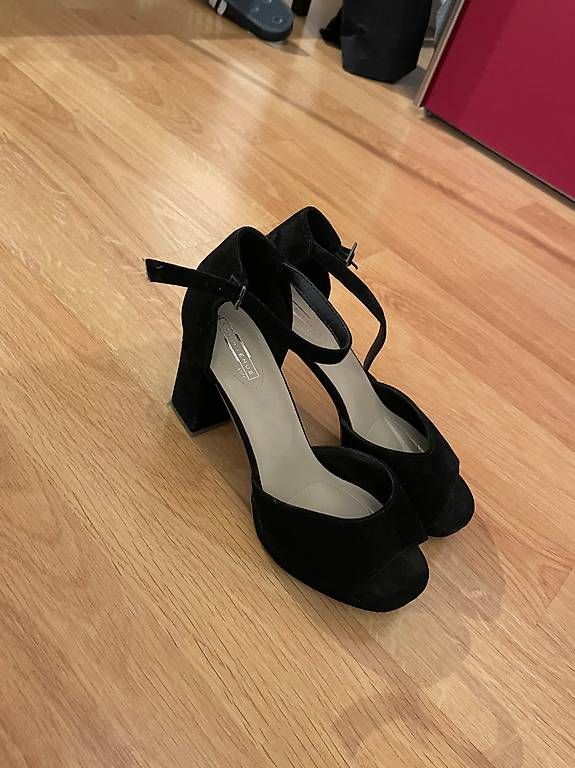 Scarpe da donna: Hohe Plateau Sandalen – Usato da Ins venduto da SchwabJanina 1