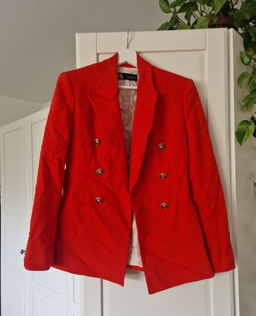 Roter taillierter Blazer, Zara, Gr. S