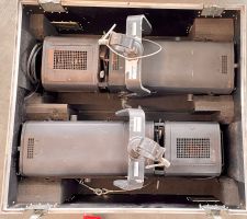 2er Set Scheinwerfer Robert Juliat 710SX im Case (1/2)