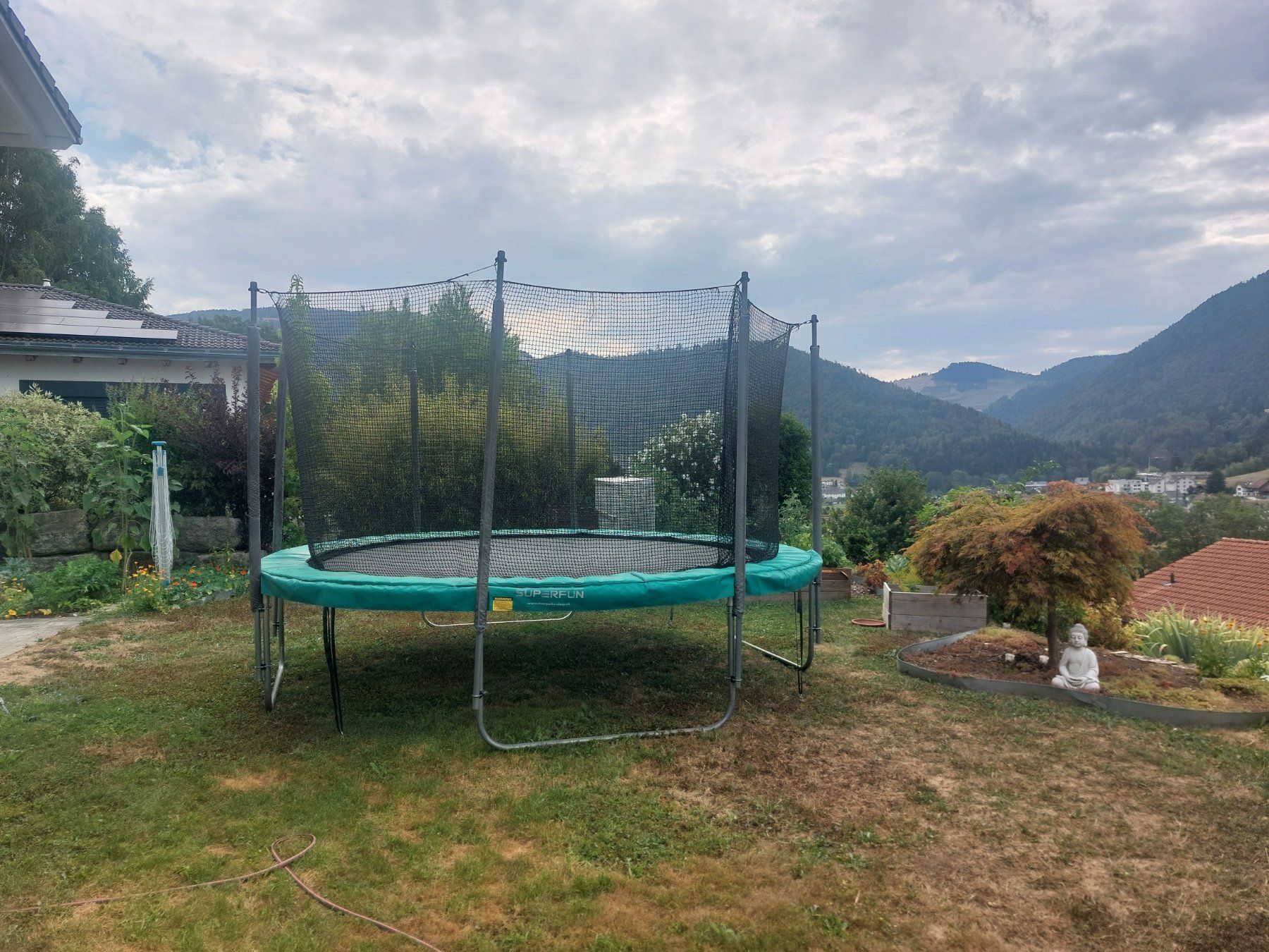 Trampoline: Grand trampoline – Gebraucht aus Sonceboz-Sombeval von sarahcorbat 2