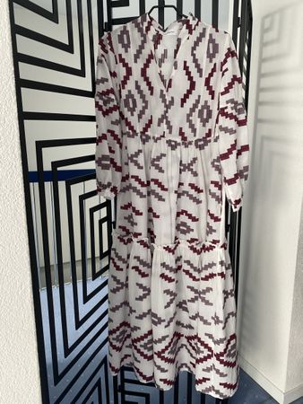 Kori Sommerkleid Gr. M, bordeauxrot/beige