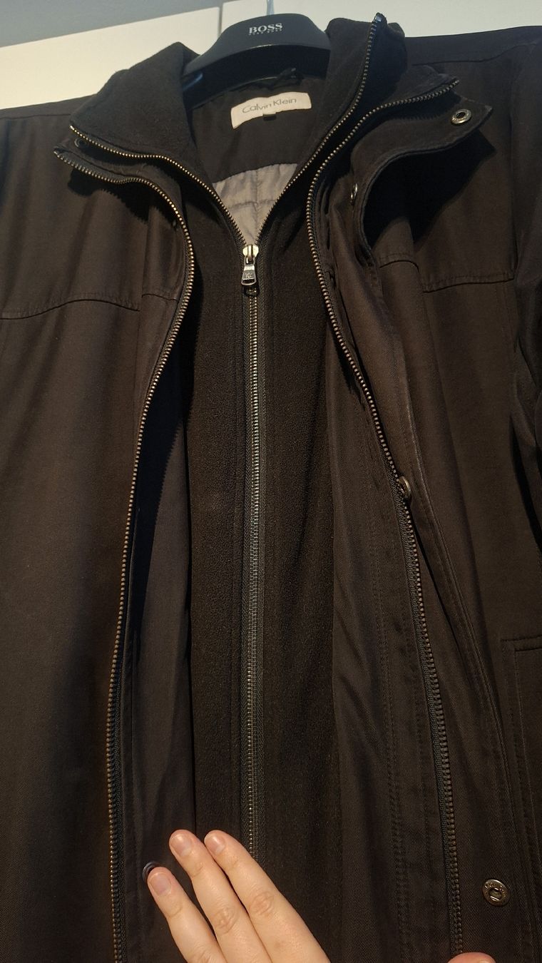 Calvin Klein Giacche: Schwarze Herrenjacke von Calvin Klein – Usato da Oberengstringen venduto da Kimchimon 3