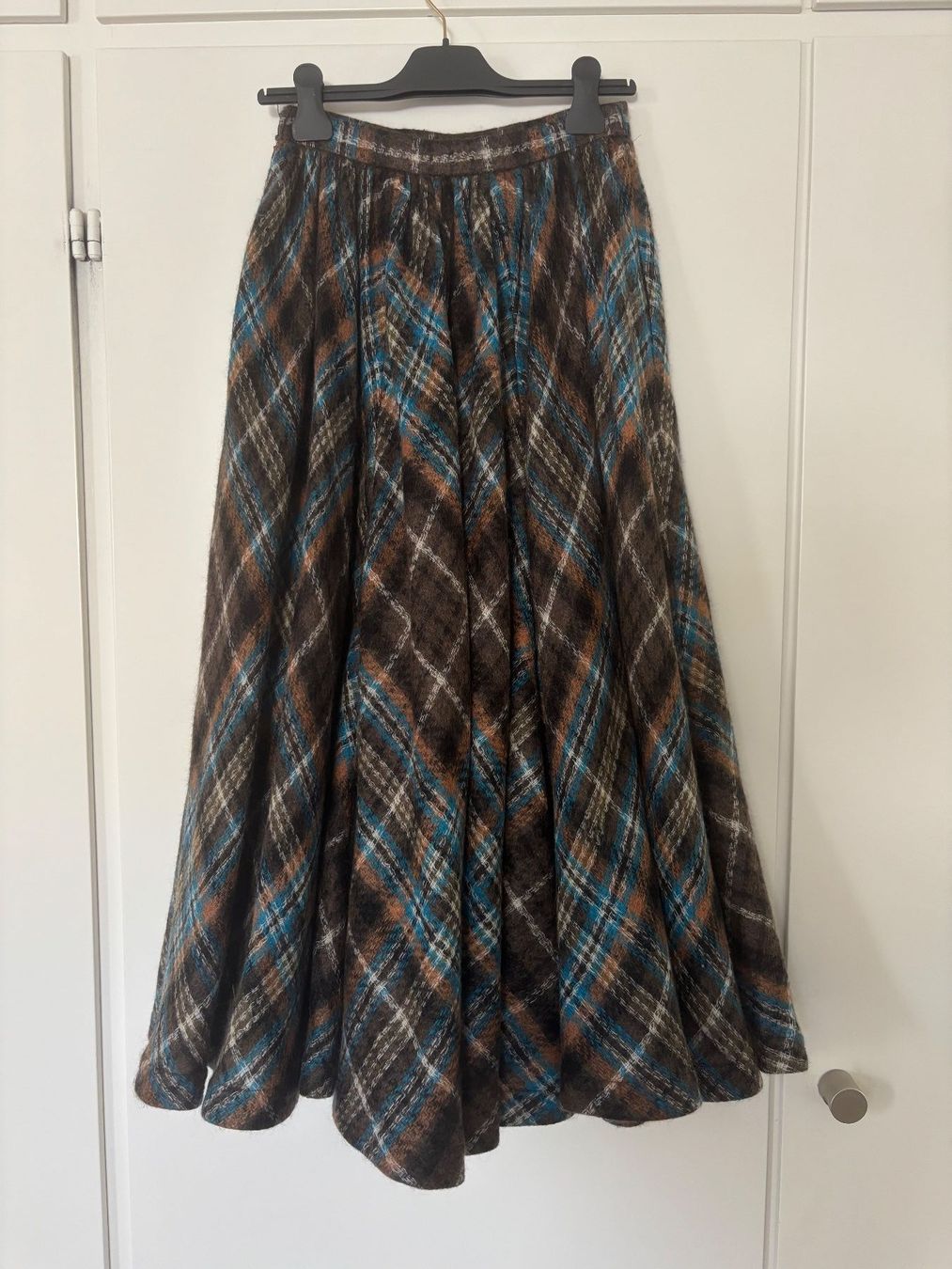 Dior Gonne: DIOR Wolljupe, mega schön 32 /34 – Usato da Herrliberg venduto da mayfi 5