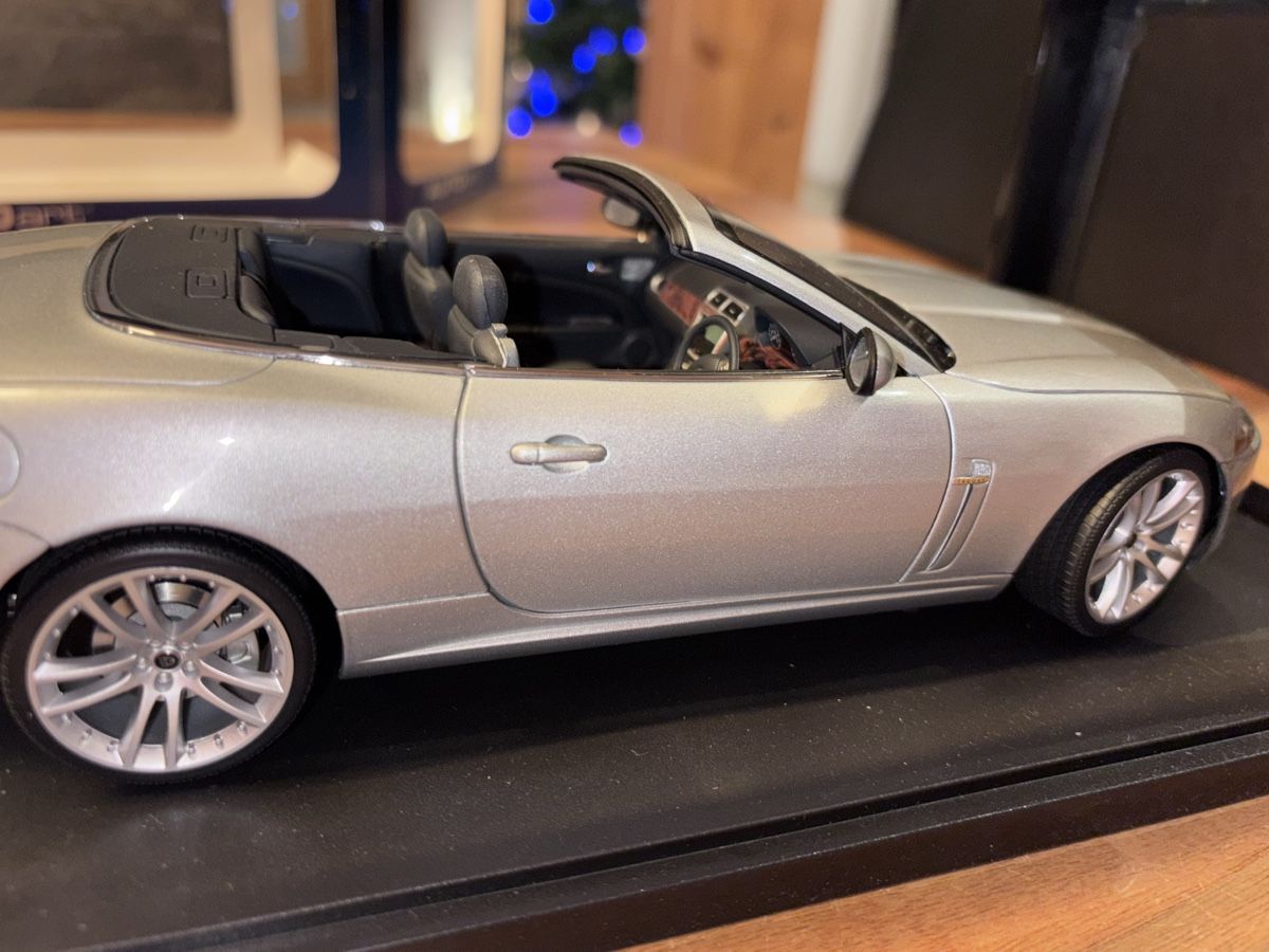 Autoart Modellautos: Autoart Jaguar XK Modellauto 1:18 – Gebraucht aus Glattfelden von Therzog 8