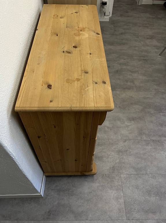 Cassettiere: Schlichte Kommode aus hellem Nadelholz – Usato da Schaffhausen venduto da Galleria13_Brocki_SH 3