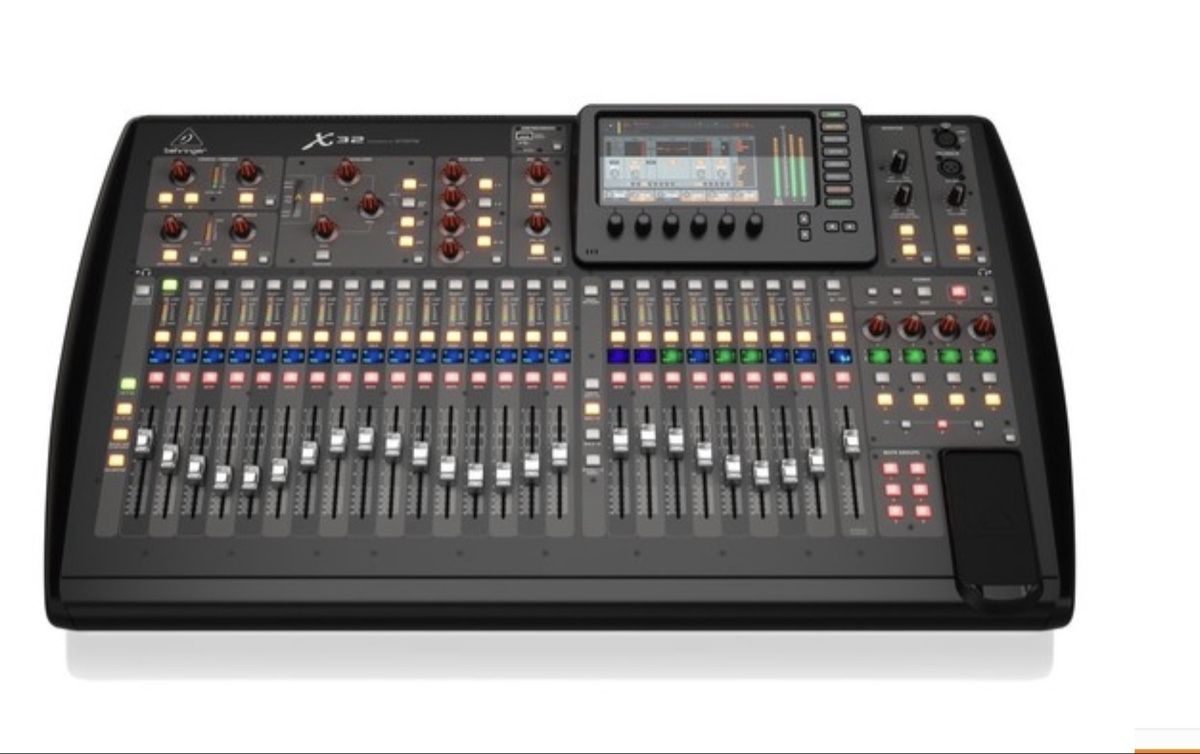 Behringer Console di mixaggio: Behringer X32 Digital-Mischpult – Usato da Thusis venduto da val_tm88