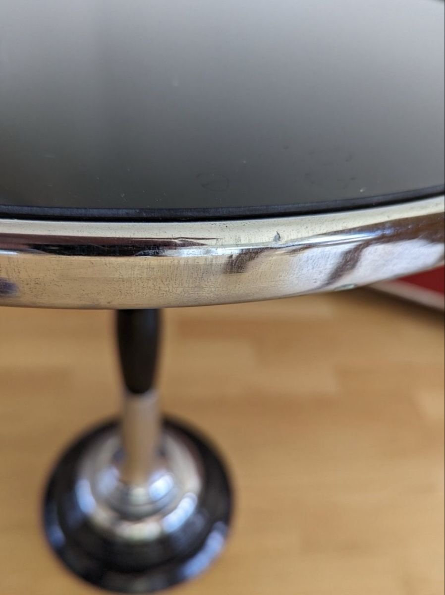 Nachttische: Art Deco Tisch mit Glasplatte – Gebraucht aus Winterthur von Hello088x 1