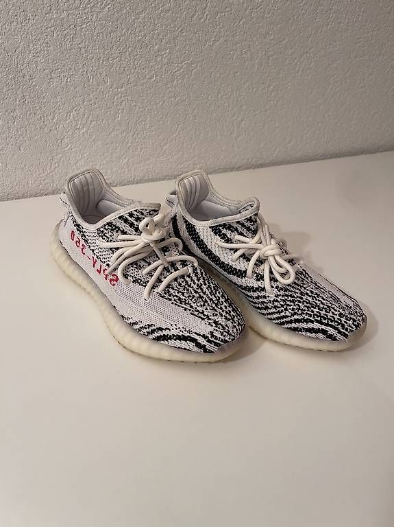 Adidas Scarpe da donna: Yeezy Boost 350 V2 – Nuovo (secondo la descrizione) da Schöftland venduto da Mursenn 2