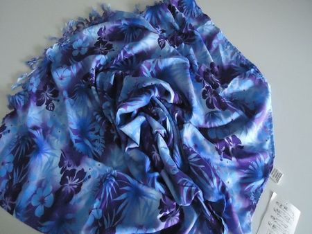Sommerliches Sarong/Pareo-Tuch in Blau- und Lilatönen, neu