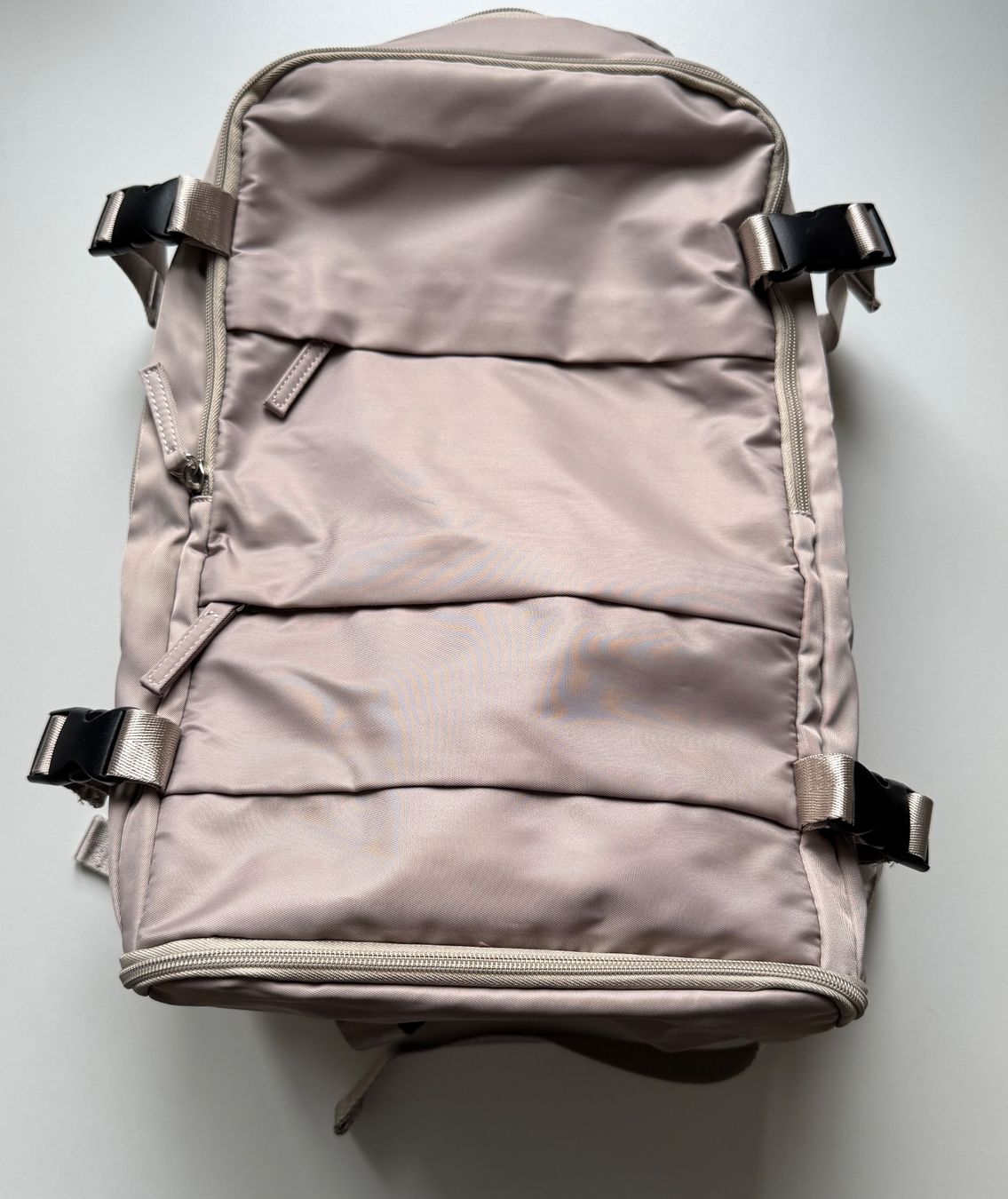 Zaini: beiger robuster Rucksack mit div. Fächern – Usato da Luzern venduto da Ecila007