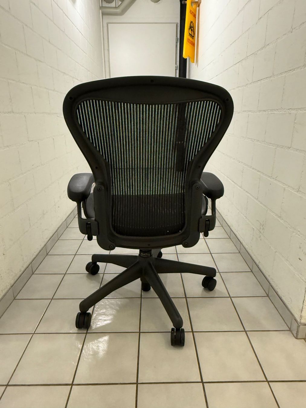 Herman Miller Stühle: Herman Miller Aeron Size B – Gebraucht aus Frauenfeld von Elooooo 4