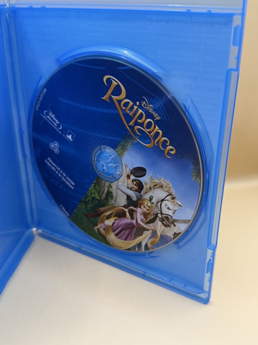 Tutti i DVDs: Blu-ray Disney - Raiponce – Usato da Genève venduto da sho_67qj 2