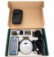 Sony Ericsson P800 Smartphone mit Zubehoer im Karton