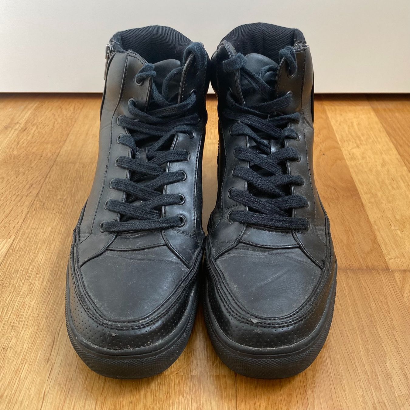 Scarpe da uomo: High-Sneakers URBAN CLASSICS Schwarz / Leder Gr. 41 – Usato da Chur venduto da datho7278 7