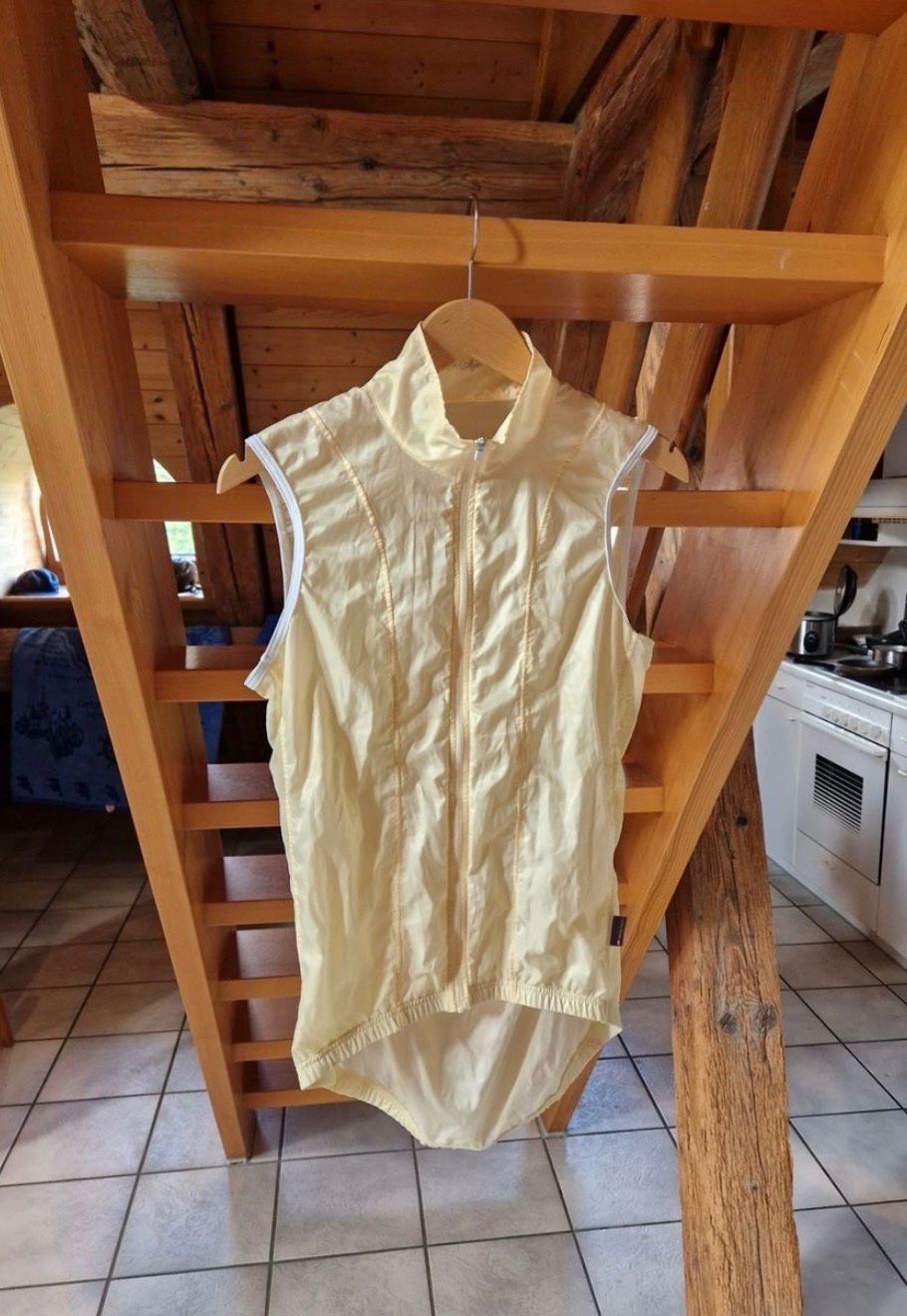 Gilet & Giacche: Cafe du Cycliste Gillet Gr.S – Nuovo (secondo la descrizione) da Zürich venduto da jk_zh