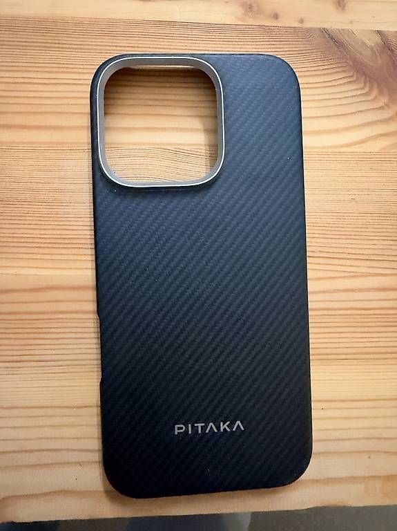 Cover & Protezioni schermo: Iphone 16 Pro Hülle PITAKA – Usato da Niederbipp venduto da FabioD2005