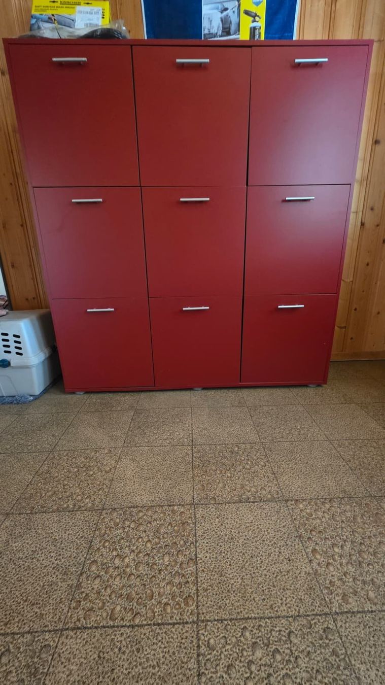 Armadi: Schrank mit Stauraum – Usato da Grosswangen venduto da klborm