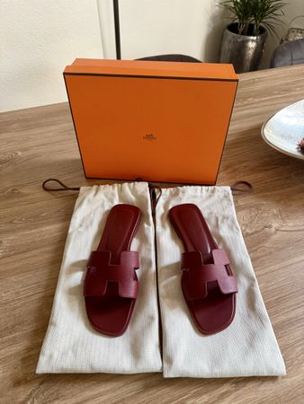 Hermès Oran Sandalen Leder Bordeaux Gr. 37  