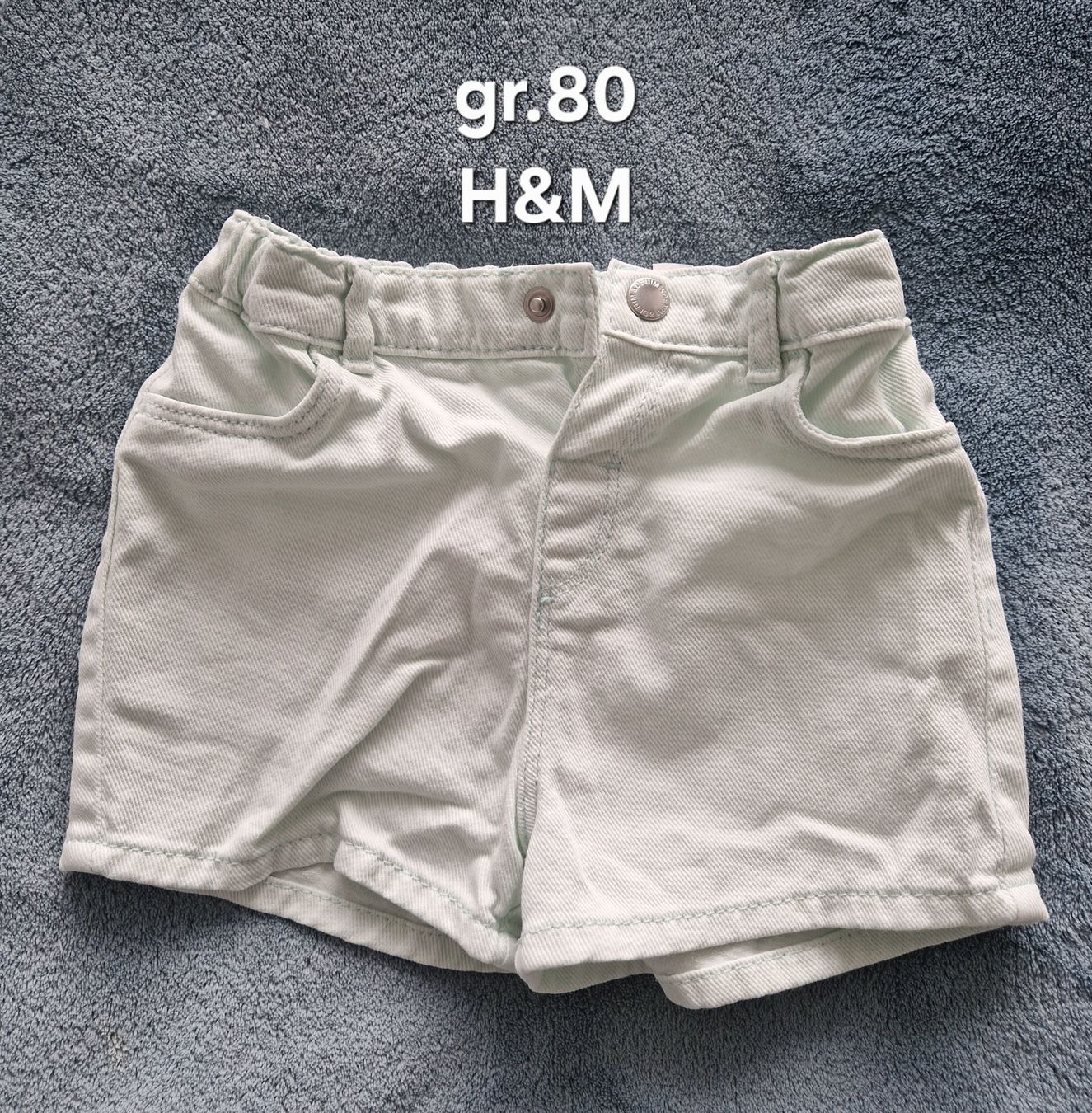 H&M Pantaloni: Kurze Jeans Hose grösse 80 mintgrün – Usato da Heimberg venduto da Eleanor20