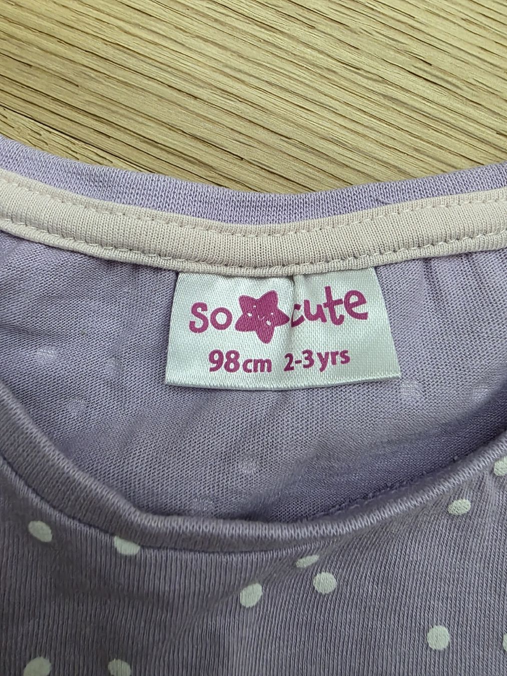 Lotti & Set di vestiti: Mädchen T-Shirts Gr. 98cm, Neuwertig – Usato da Toffen venduto da ver_x68f 2