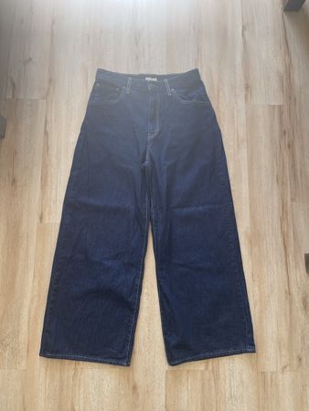 Levi's jean femme  W30 L29 bleu foncé comme neuf 