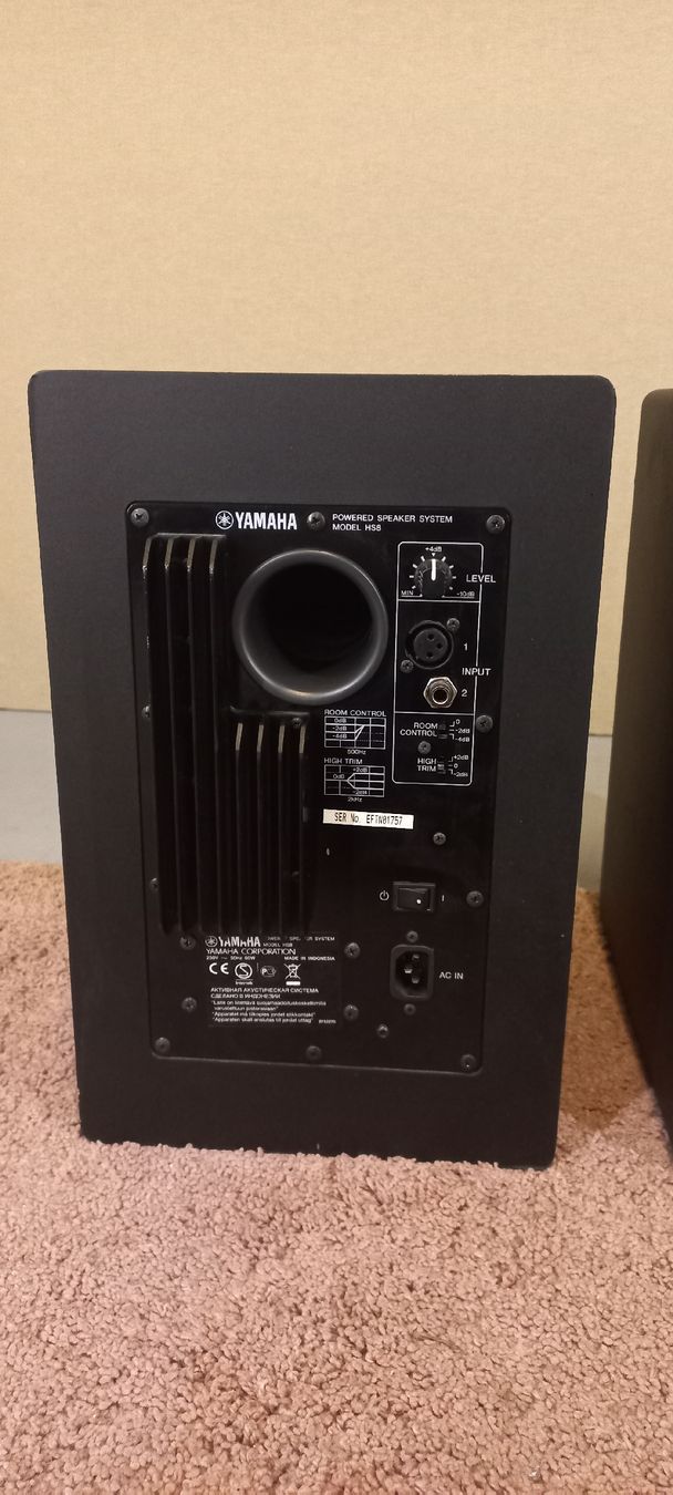 Yamaha Haut-parleurs: Yamaha HS 8 Studiomonitore – D'occasion à Burgdorf par Bang_Drums 3