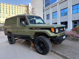 TOYOTA Land Cruiser 400 Hdt Long 4.2D HZJ75 / BUSCHTAXI