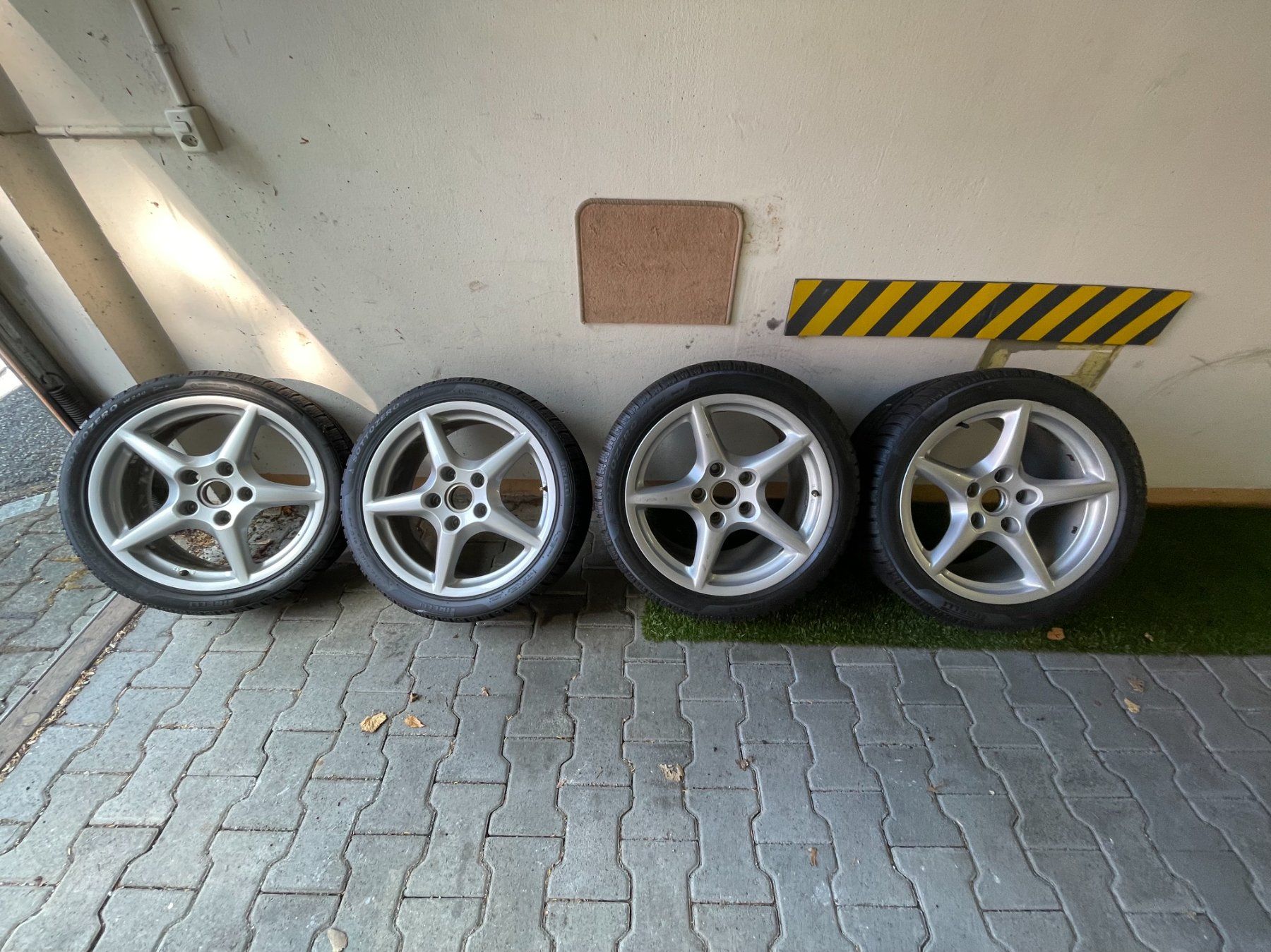 Bbs Cerchioni: Autofelgen 2x2er Set BBS 18 Zoll – Usato da Niederrohrdorf venduto da Clarolani