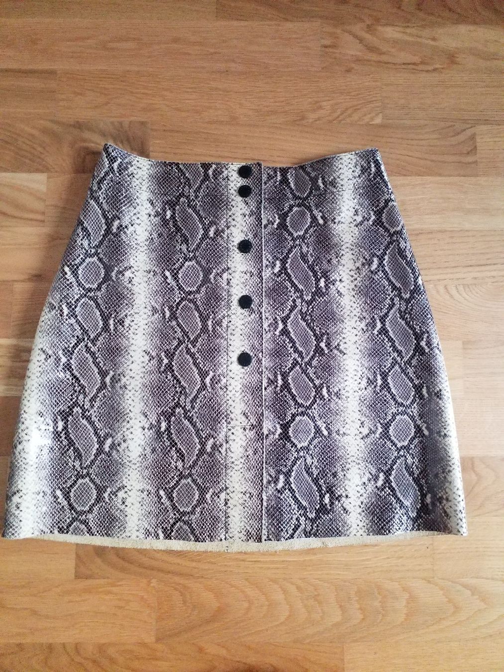 Sandro Gonne: SANDRO leather skirt – Usato da Luzern venduto da _Lobster_