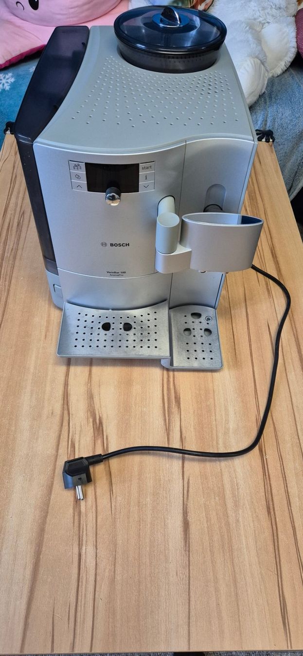 Bosch Macchine per caffè & Macchine per espresso: Bosch Kaffeevollautomat – Usato da Stein am Rhein venduto da Abby2009 2