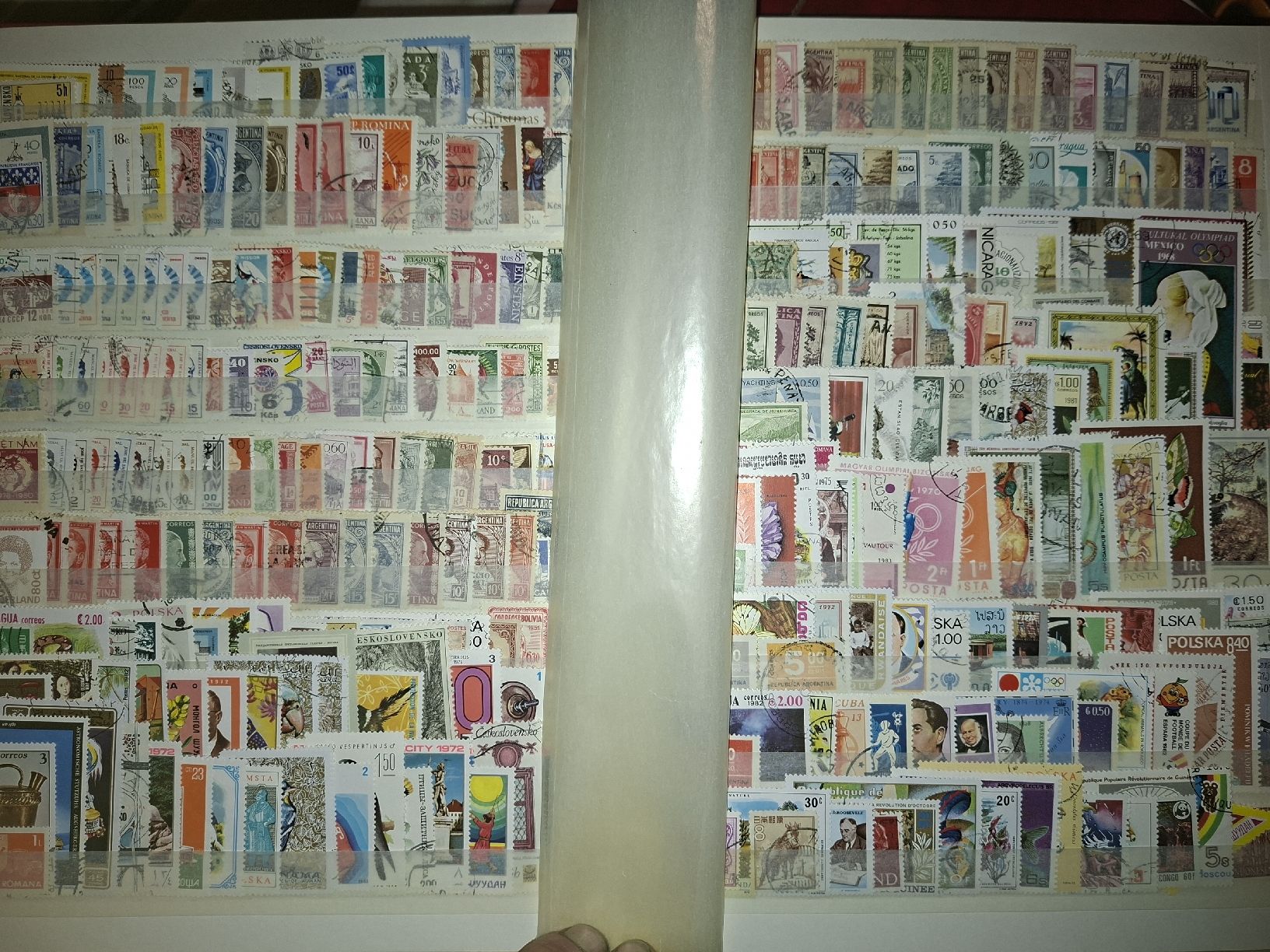 Alle Briefmarken: Briefmarkensammlung diverser länder kunterbunt eingeornet – Gebraucht aus Balgach von SIMEON27 8