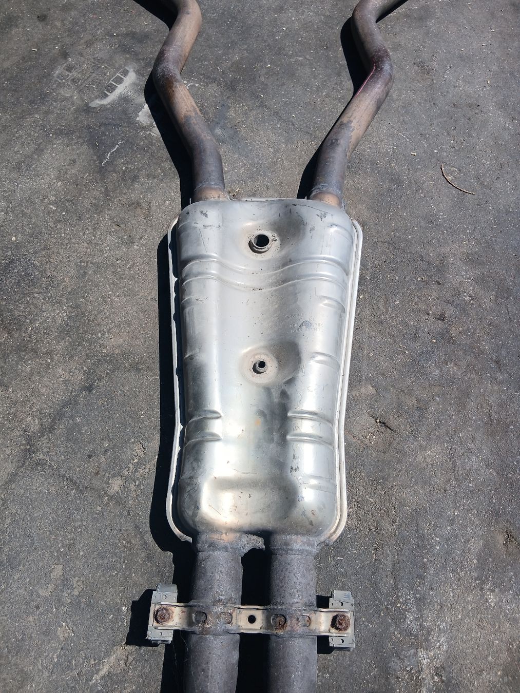 BMW Sistemi di scarico: Echappement BMW E38 740 4.4 – Usato da la heutte venduto da Auto-stock 3