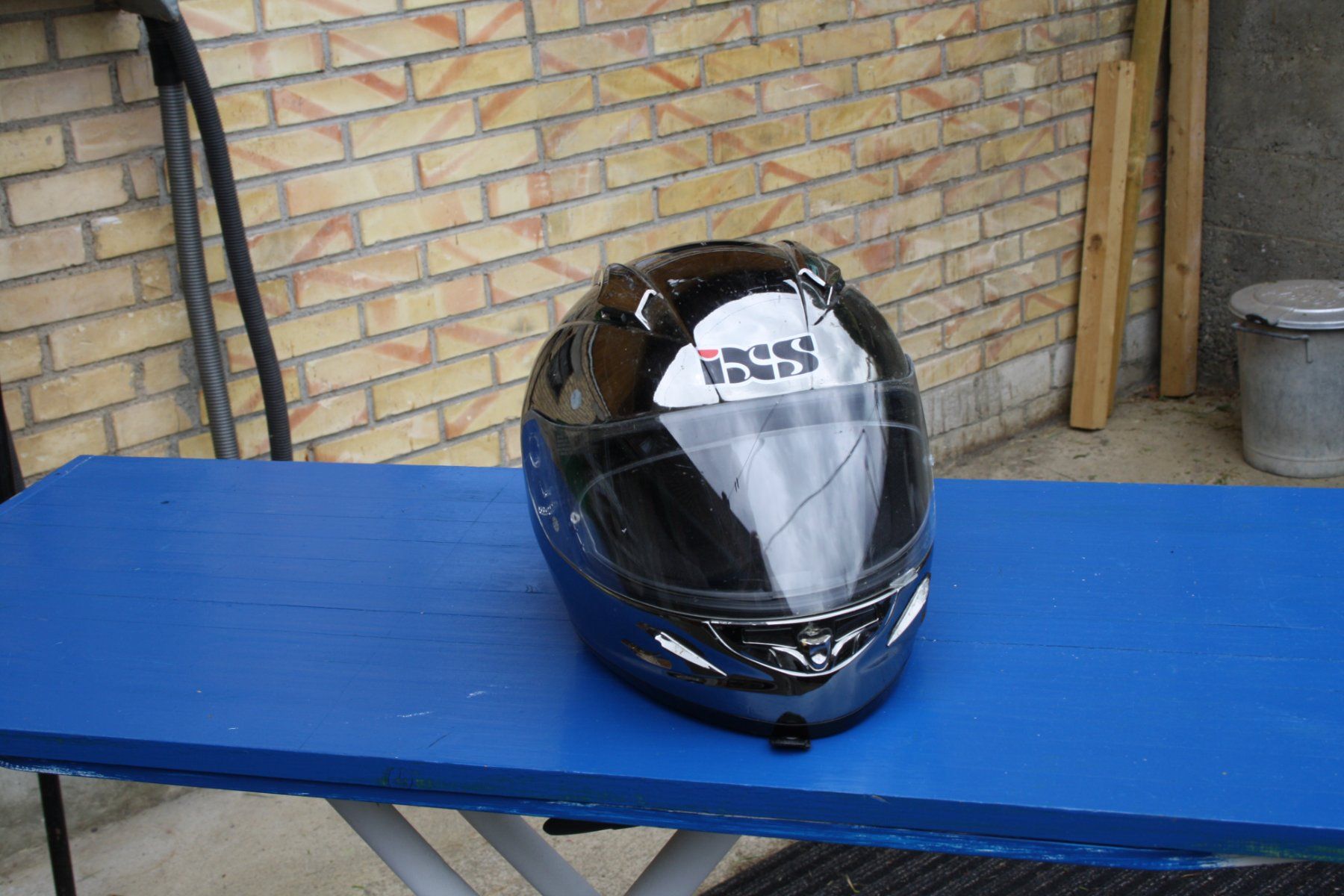 Caschi & visiere: HELM IXS – Usato da Wauwil venduto da Pneuedy 1