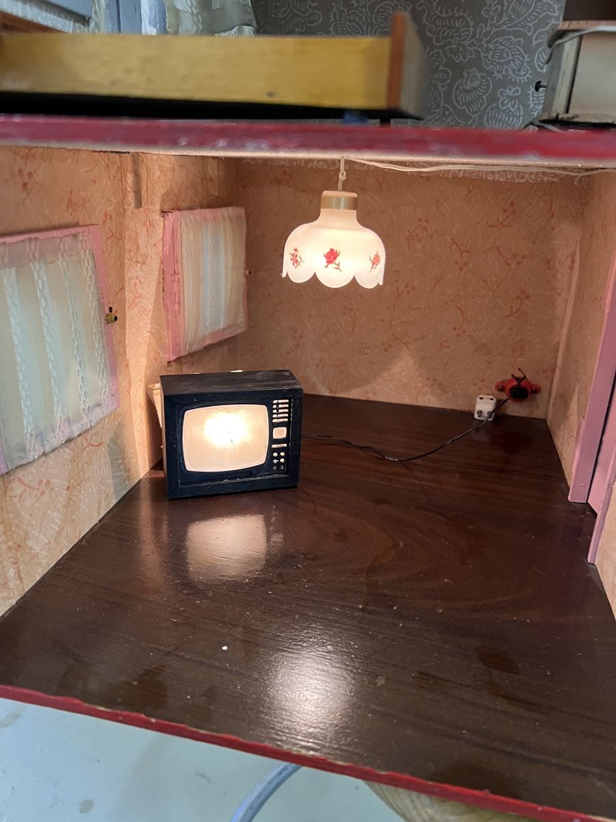 Case e mobili per bambole: Retro Puppenhaus mit Beleuchtung, Transformator, Top! – Usato da Winterthur venduto da schenker02 6