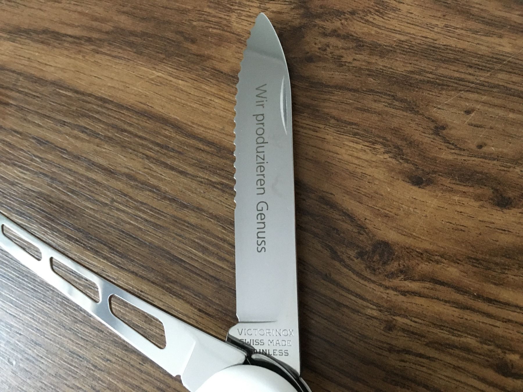 Victorinox Taschenmesser: VICTORINOX - Schweizer Käsemesser - MILCHtechnologe/in – Neu und originalverpackt aus Andwil SG von Rainboli 3