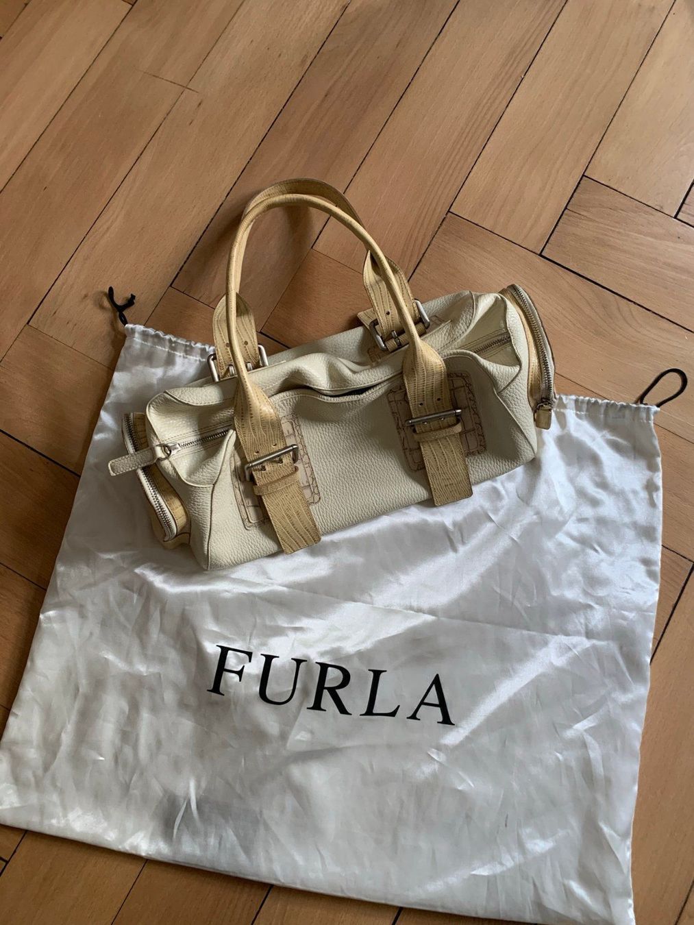 Furla Taschen für Damen: FURLA - Leder Handtasche beige – Gebraucht aus Zürich von Diazaio