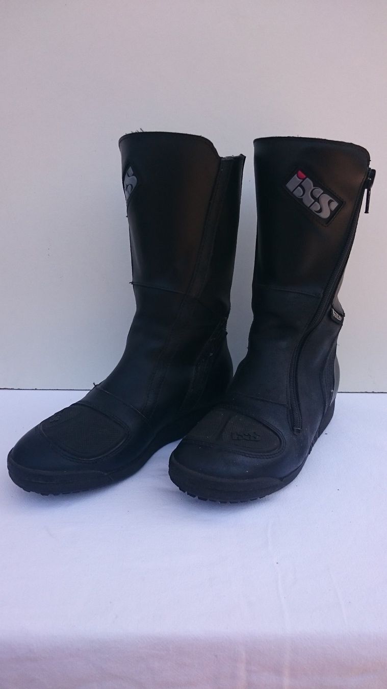 IXS Herrenschuhe: Motorradstiefel IXS – Gebraucht aus Wiler b.Utzenstorf von Hallucino6