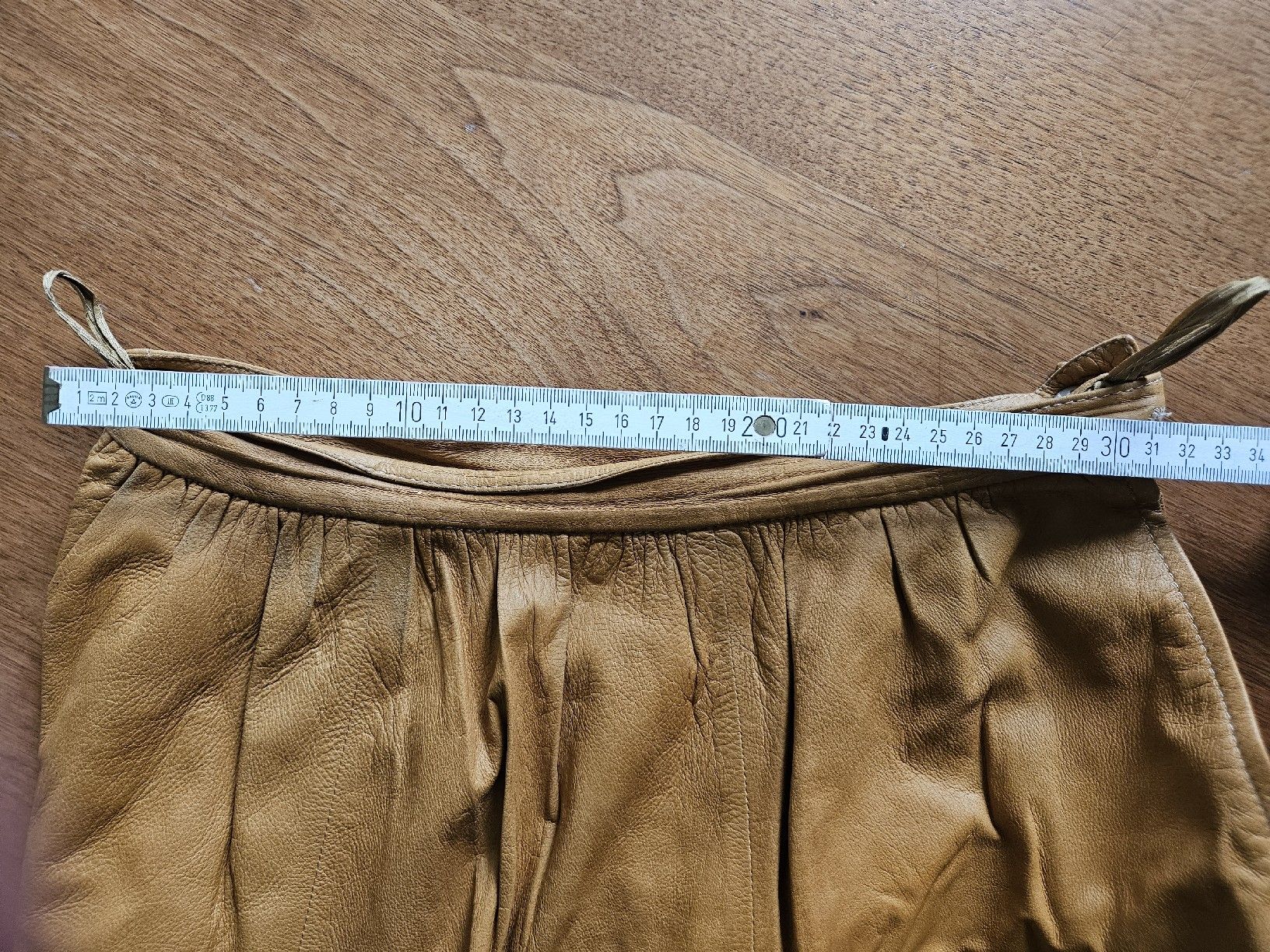 Gonne: Vintage Lederrock – Usato da Eschenbach SG venduto da MarThu 4