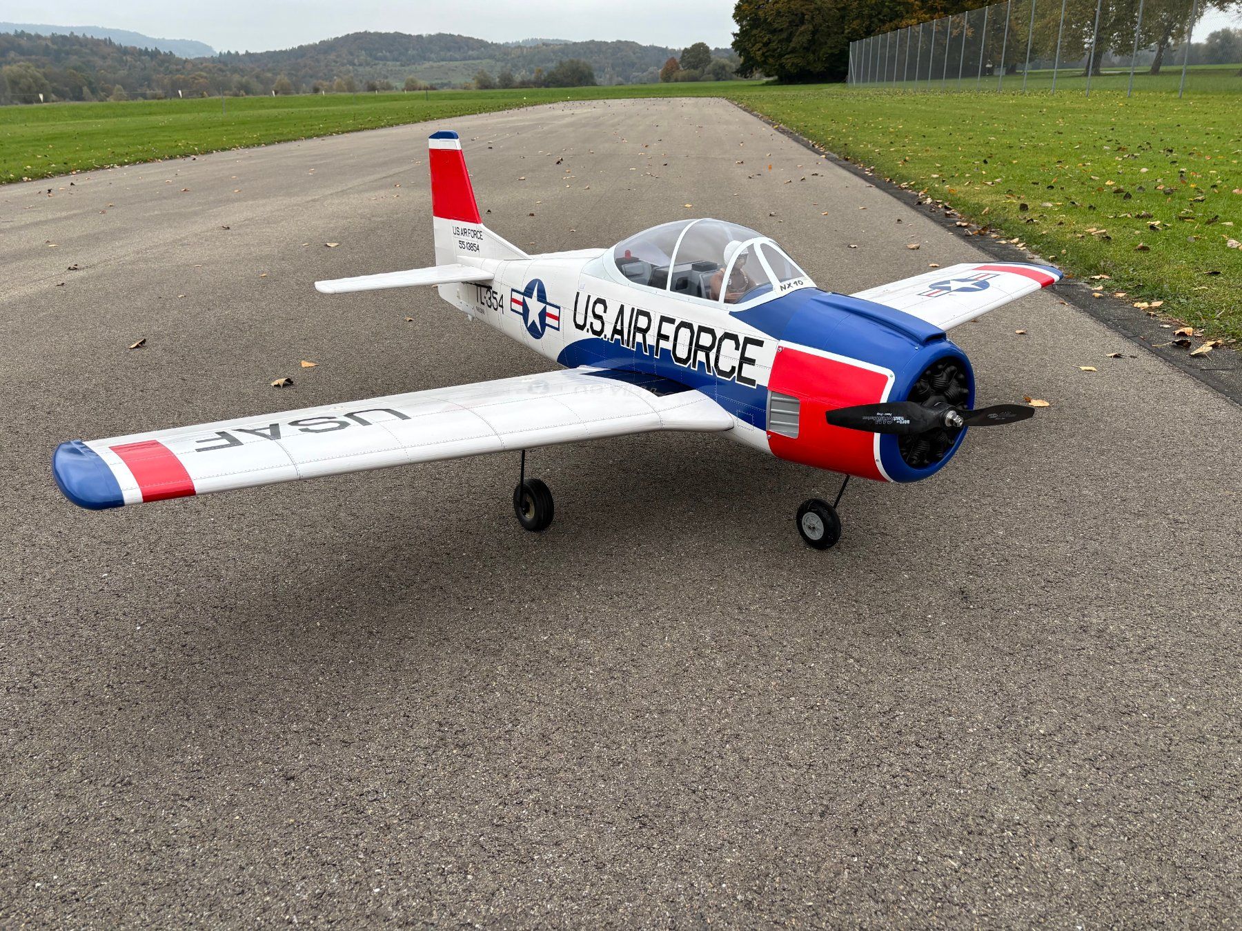 Modellismo RC: Trojan T-28  1.8m PNP VQ-Models – Usato da Winterthur venduto da maximentus