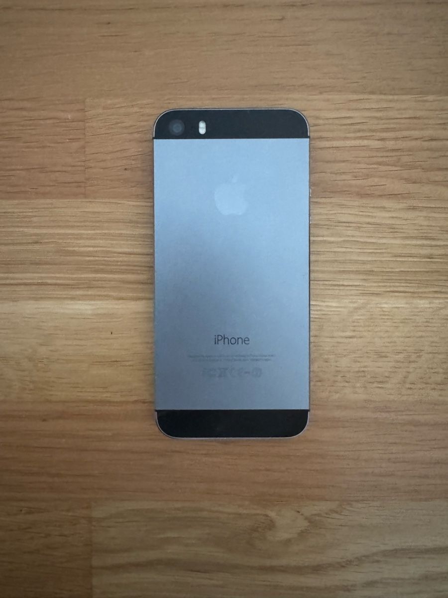 Apple Telefoni cellulari / Smartphones: iPhone 5 wie  Neue mit Leder etwie – Nuovo (secondo la descrizione) da Wabern venduto da moh_s5m8